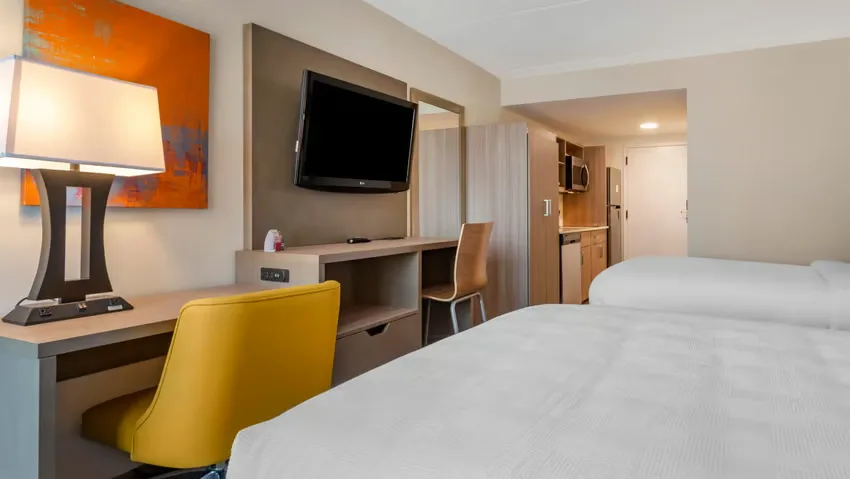 MainStay Suites guestroom — view 2